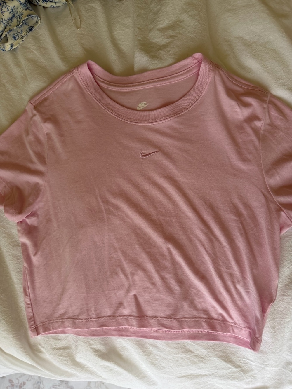 NWOT Nike Women's Pink foam Cropped Tee